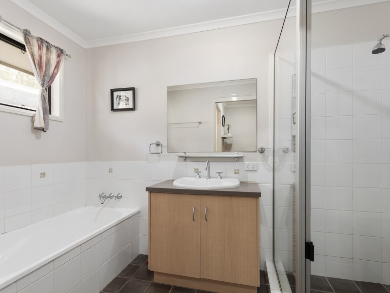 80 Mackenzie Lane, Redbank Creek QLD 4312