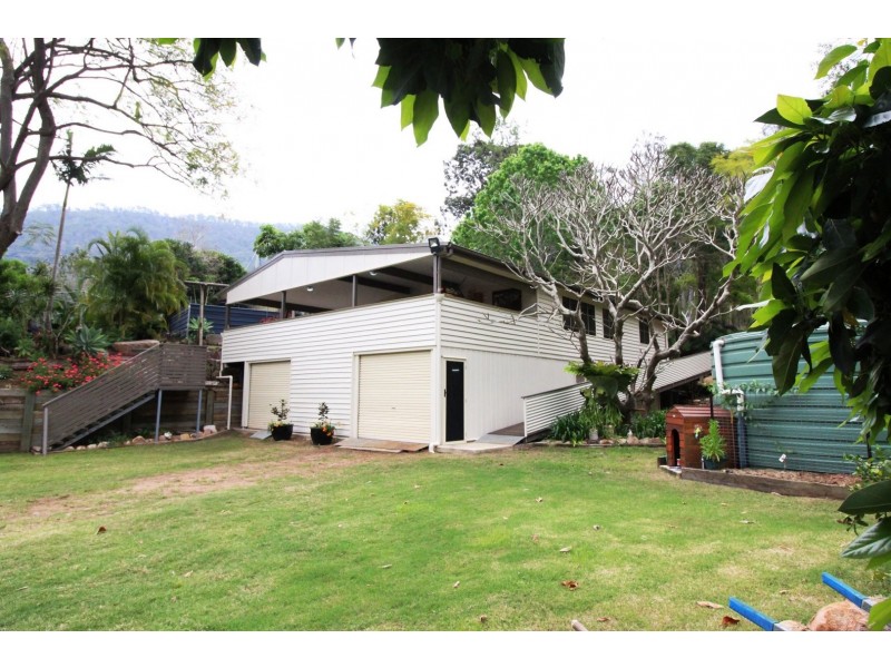 7 Gully Street, Somerset Dam QLD 4312