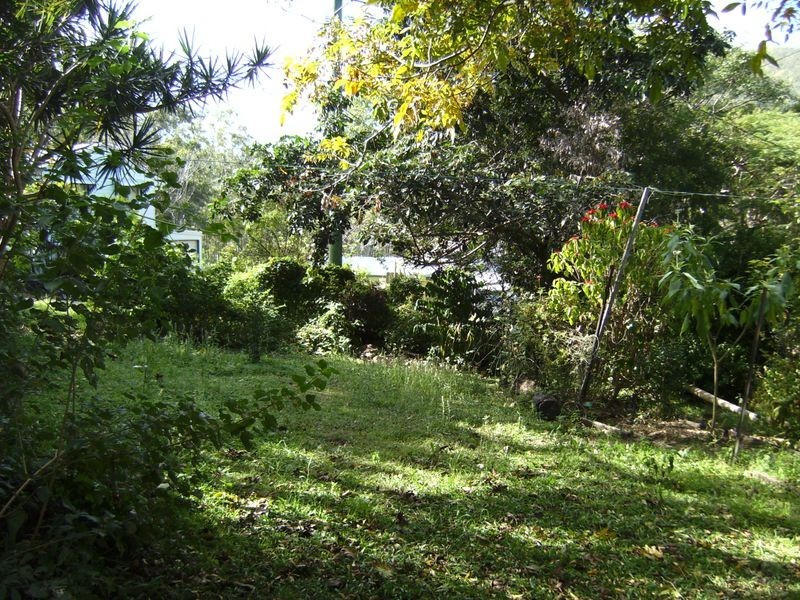 29 Fifth Avenue, Somerset Dam QLD 4312