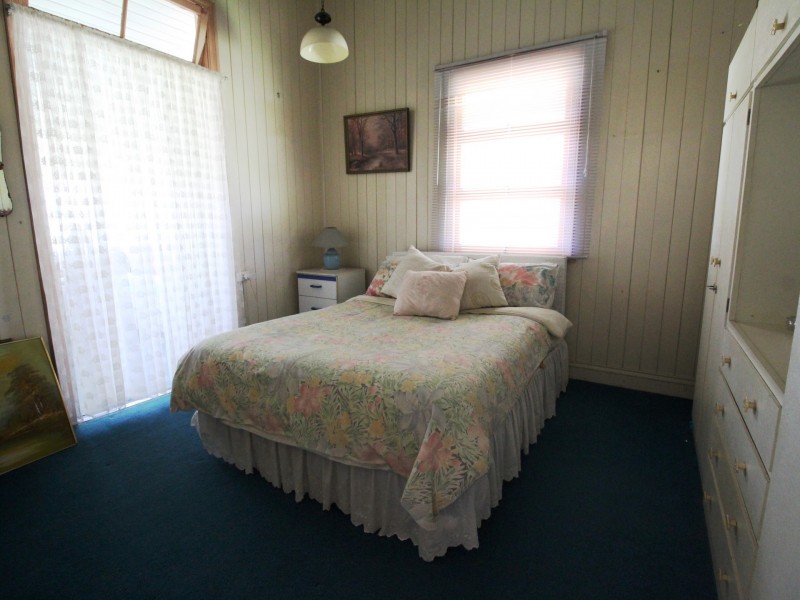 17 Dingyarra Street, Toogoolawah QLD 4313