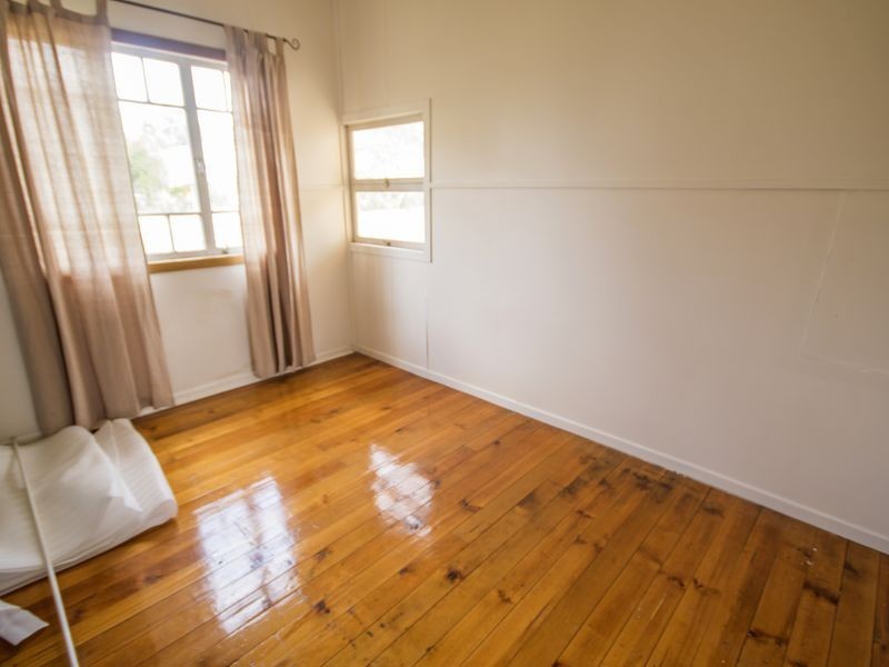 196 Ipswich Street, Esk QLD 4312