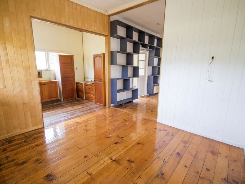 196 Ipswich Street, Esk QLD 4312