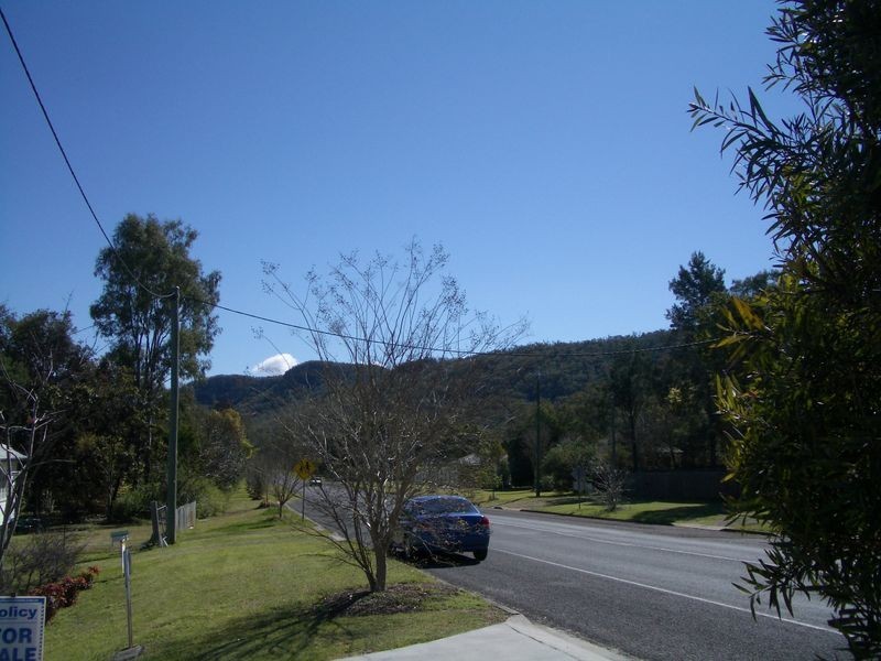 77 Middle Street, Esk QLD 4312