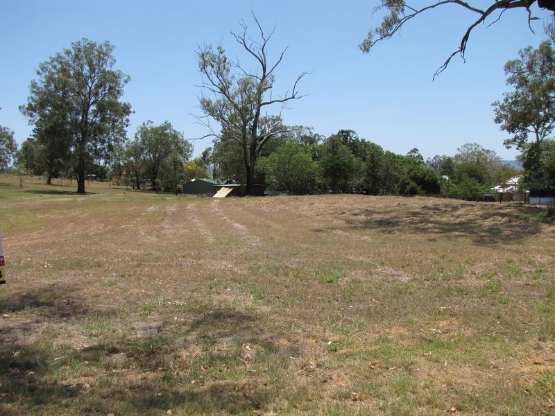 55 Bellambi Street, Toogoolawah QLD 4313