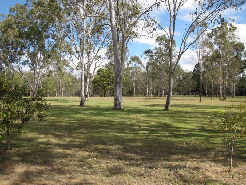 35 Cecily Rd, Esk QLD 4312