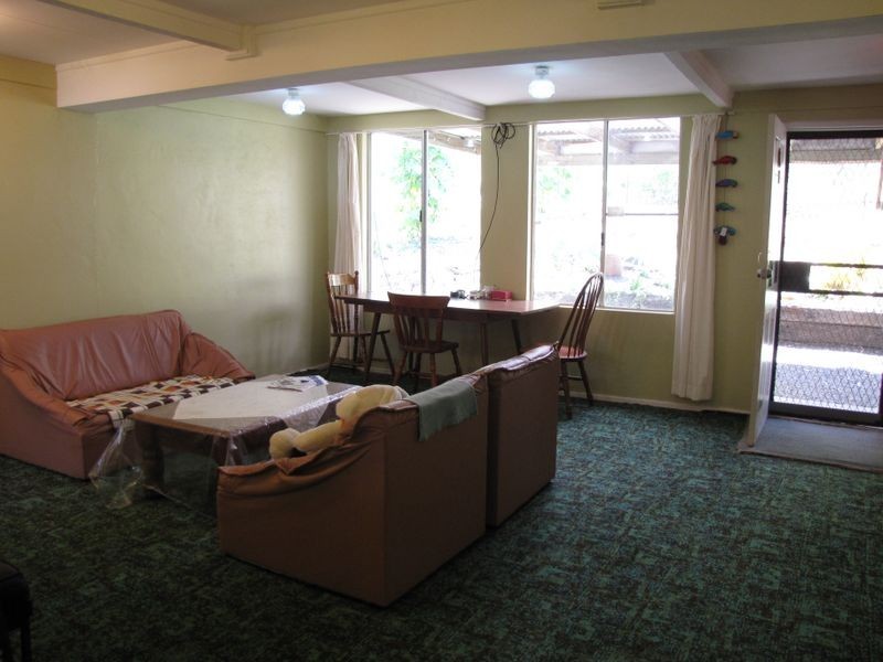 9 East Street, Esk QLD 4312