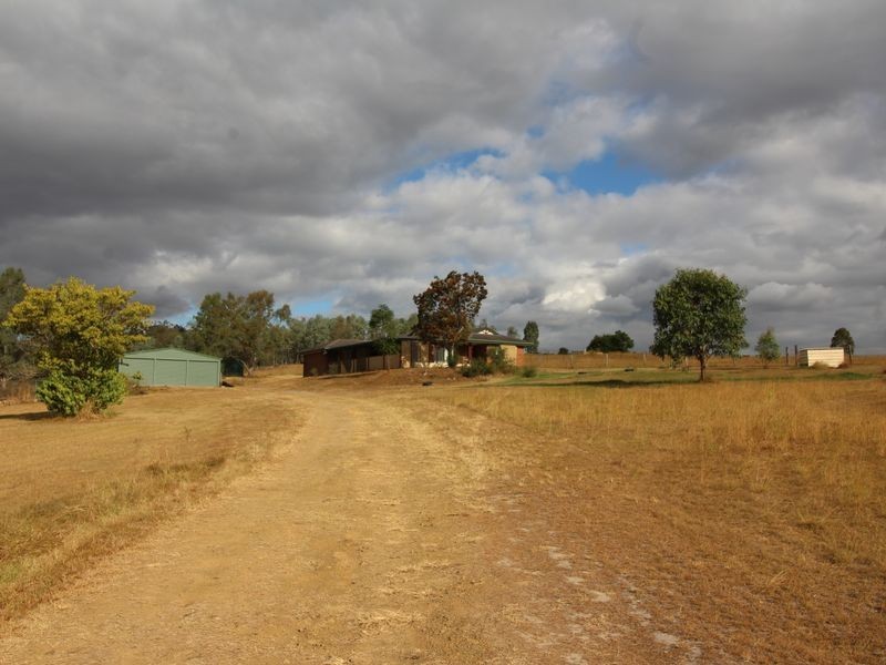 70 Gregors Creek Road, Toogoolawah QLD 4313