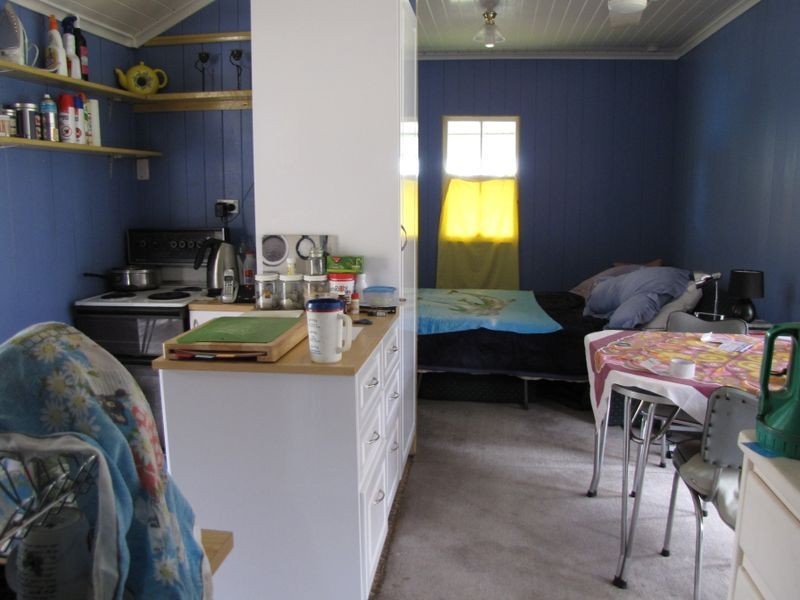 9 Gipps St, Somerset Dam QLD 4312