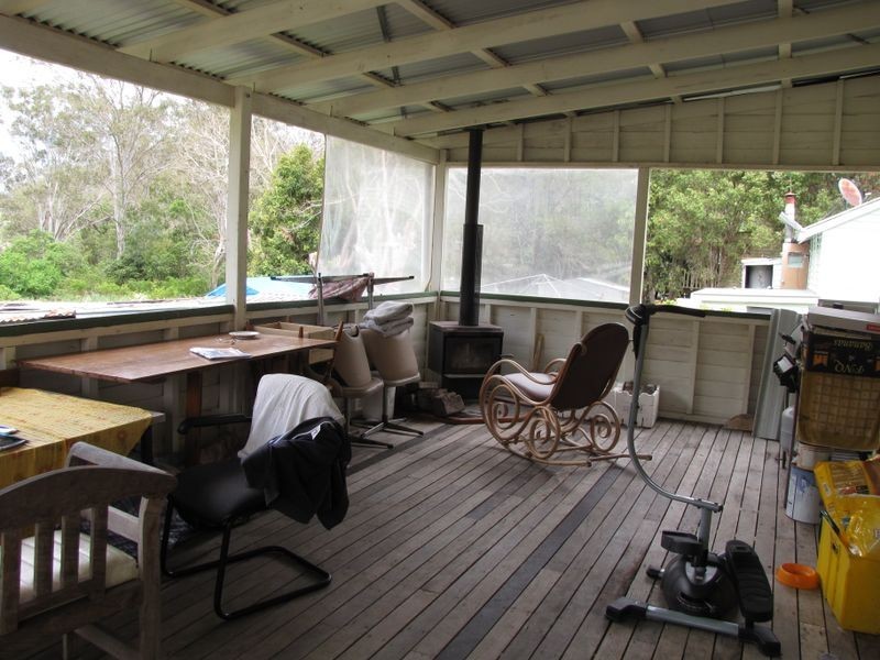 9 Gipps St, Somerset Dam QLD 4312