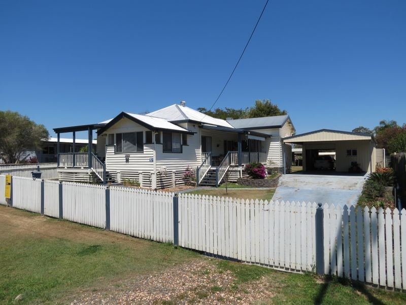 26 Russell Street, Esk QLD 4312
