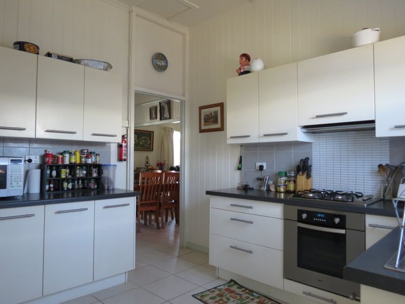 26 Russell Street, Esk QLD 4312