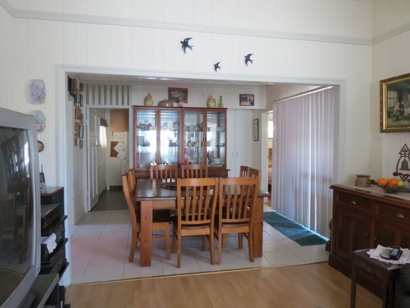 26 Russell Street, Esk QLD 4312