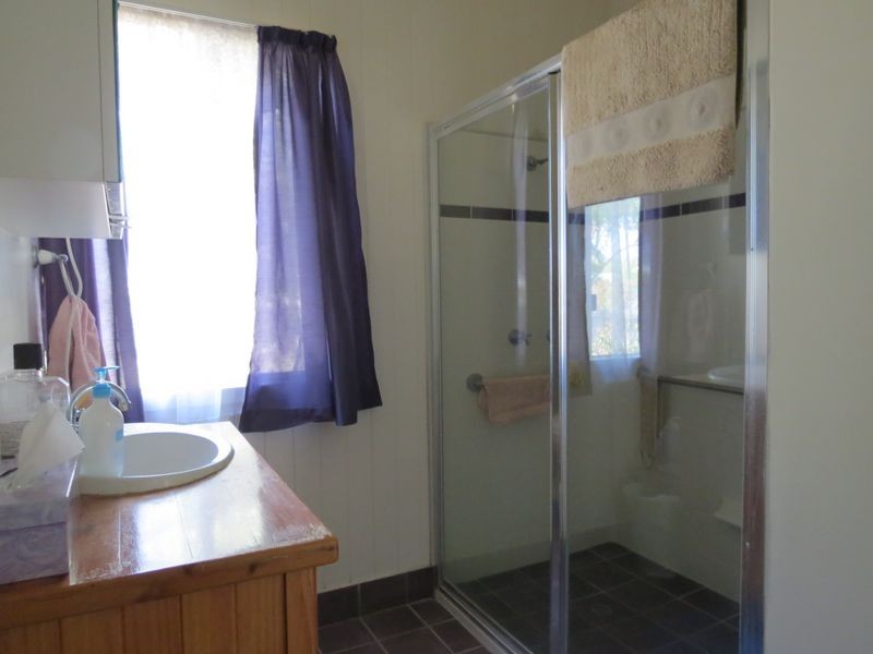 26 Russell Street, Esk QLD 4312