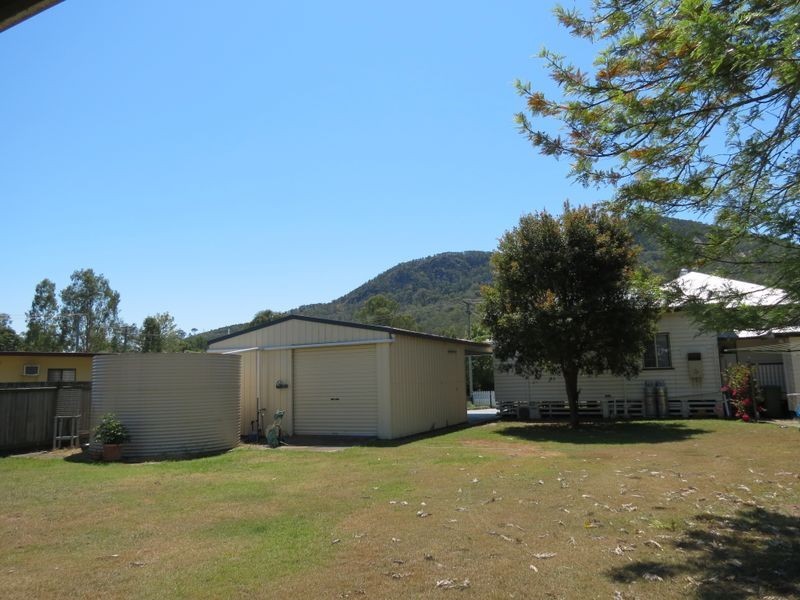 26 Russell Street, Esk QLD 4312