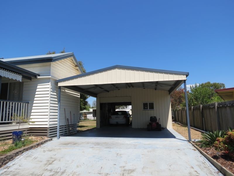 26 Russell Street, Esk QLD 4312