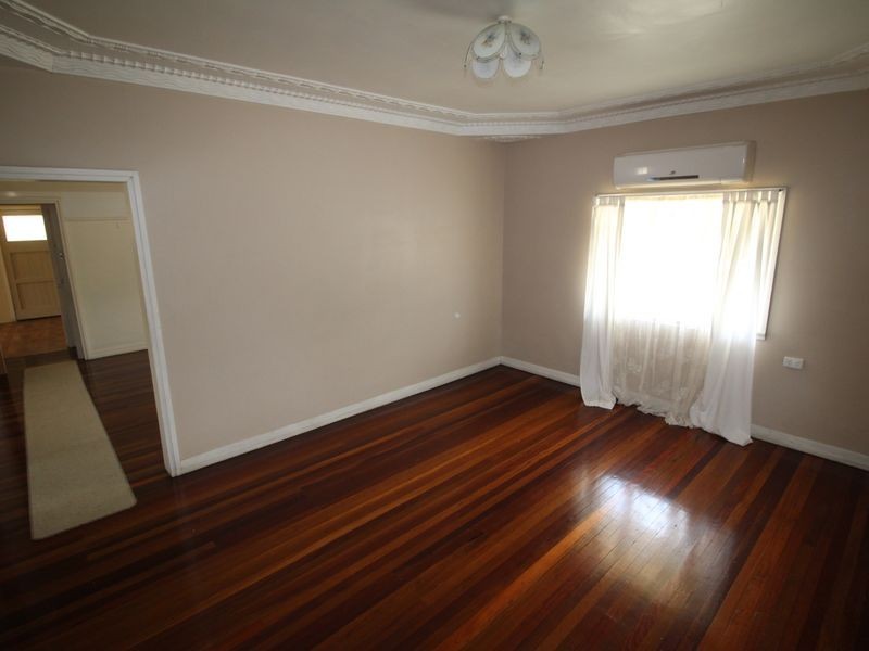 1 Pryde Street, Esk QLD 4312