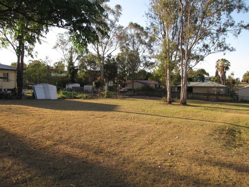 63 Dingyarra St, Toogoolawah QLD 4313