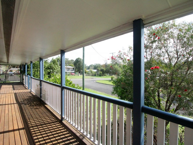 2 Kelly Court, Esk QLD 4312