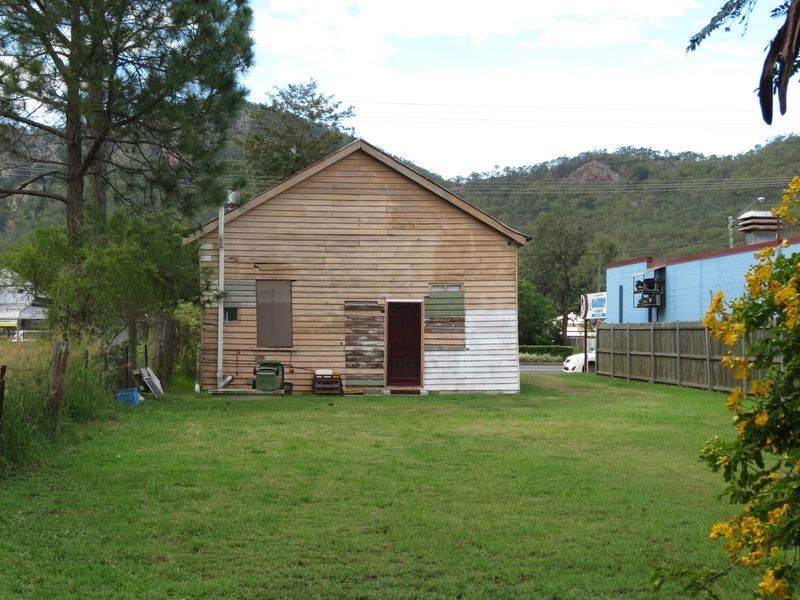 160 Ipswich Street, Esk QLD 4312