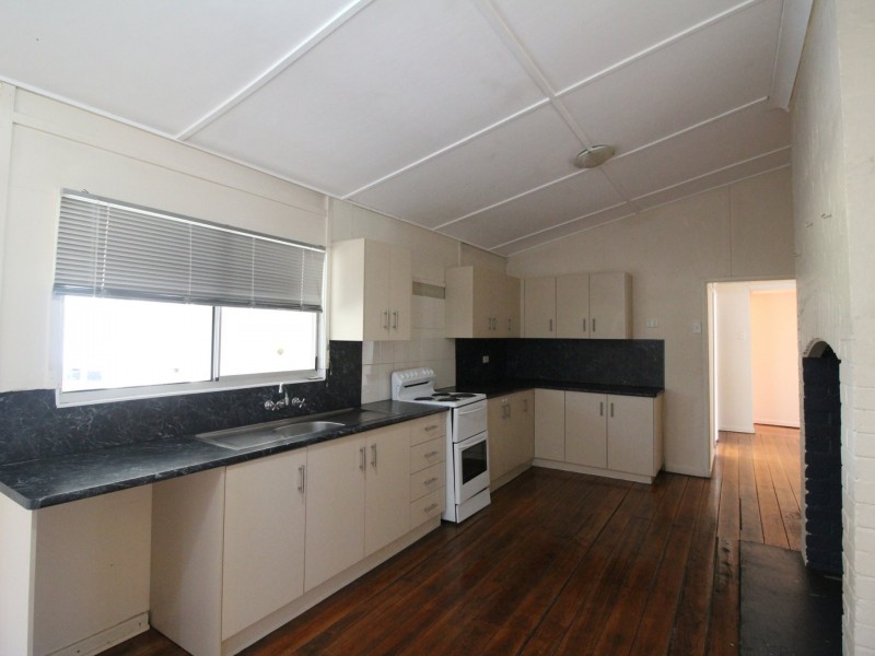 1a Pryde Street, Esk QLD 4312