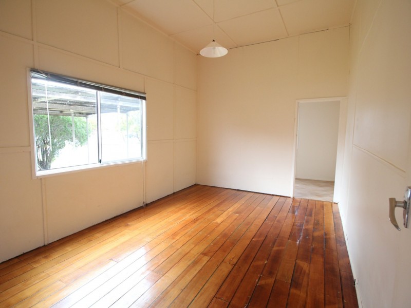 1a Pryde Street, Esk QLD 4312