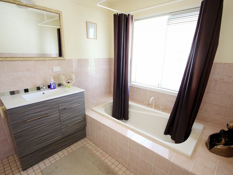 215 Wolffs Lane, Mount Beppo QLD 4313