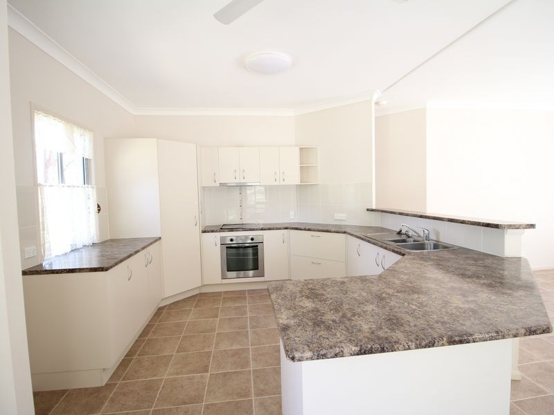 5 East Street, Esk QLD 4312