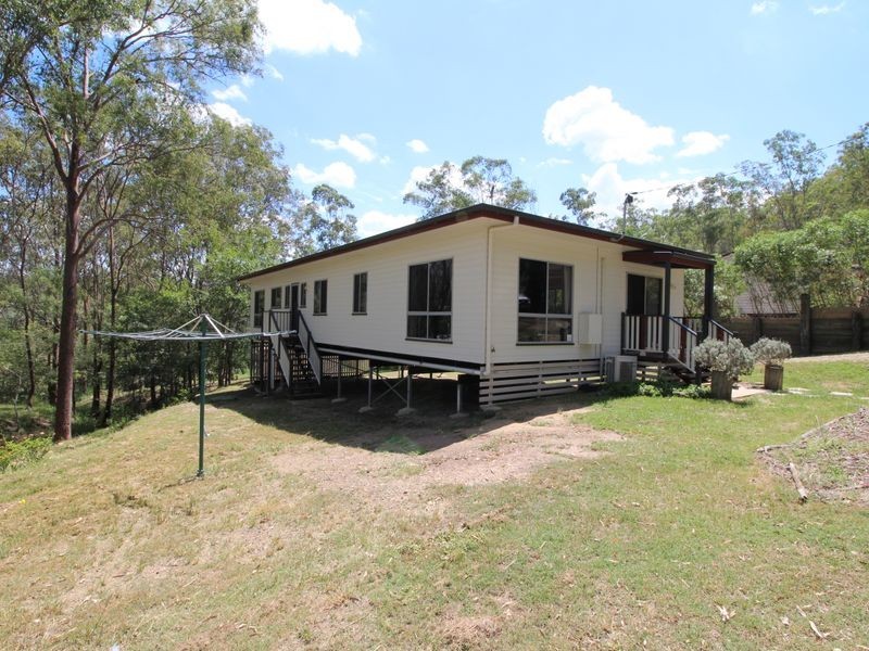 5 East Street, Esk QLD 4312