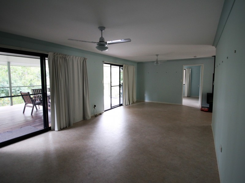 159 Highland Street, Esk QLD 4312