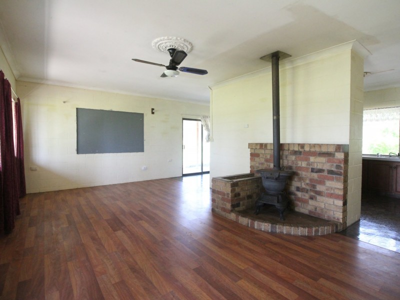 278 Deadhorse Lane, Toogoolawah QLD 4313