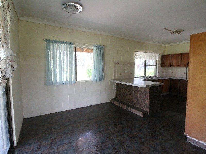 278 Deadhorse Lane, Toogoolawah QLD 4313