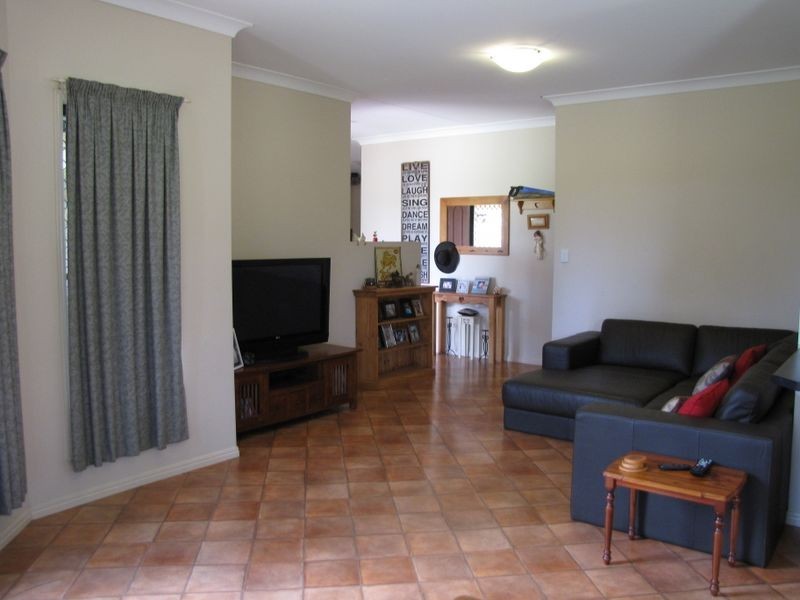 120 Edinburgh Drive, Esk QLD 4312