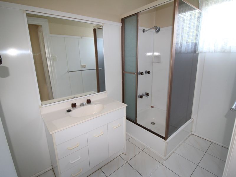 14 Short Street, Esk QLD 4312