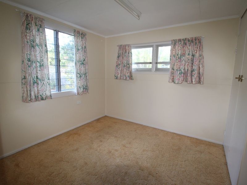 14 Short Street, Esk QLD 4312