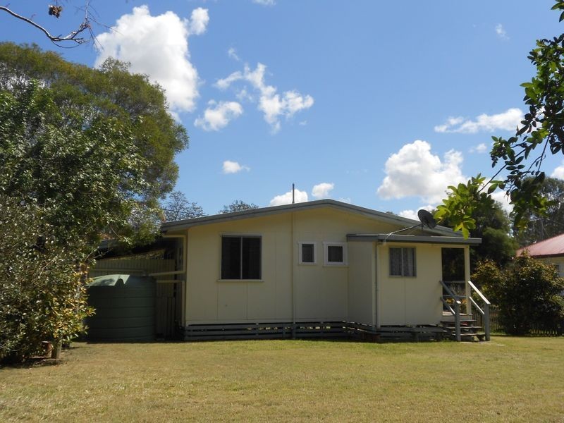 14 Short Street, Esk QLD 4312