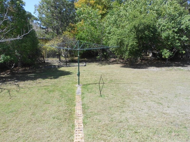 14 Short Street, Esk QLD 4312