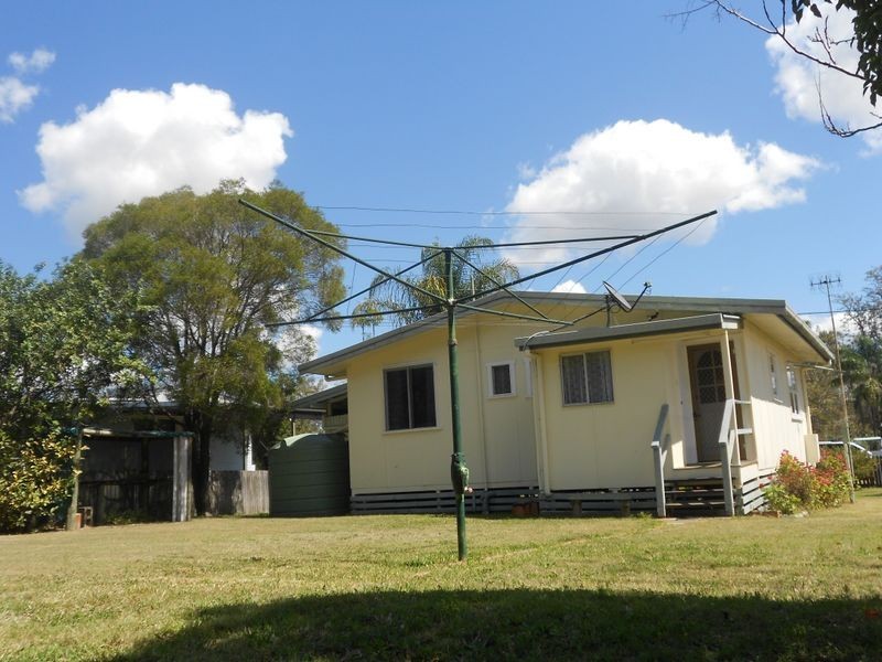 14 Short Street, Esk QLD 4312