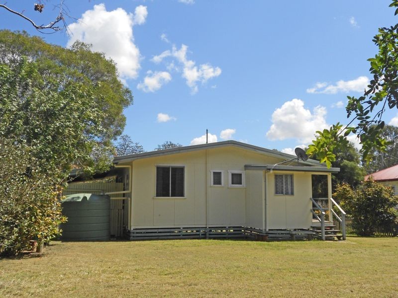 14 Short Street, Esk QLD 4312