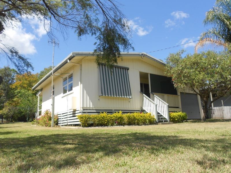 14 Short Street, Esk QLD 4312