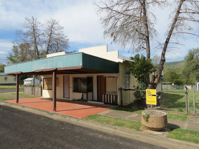 44 George Street, Linville QLD 4306