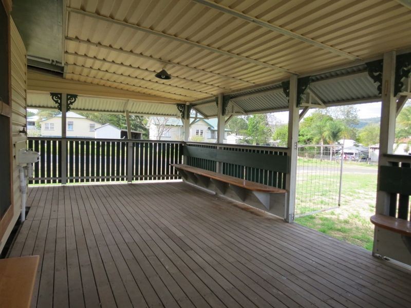 44 George Street, Linville QLD 4306
