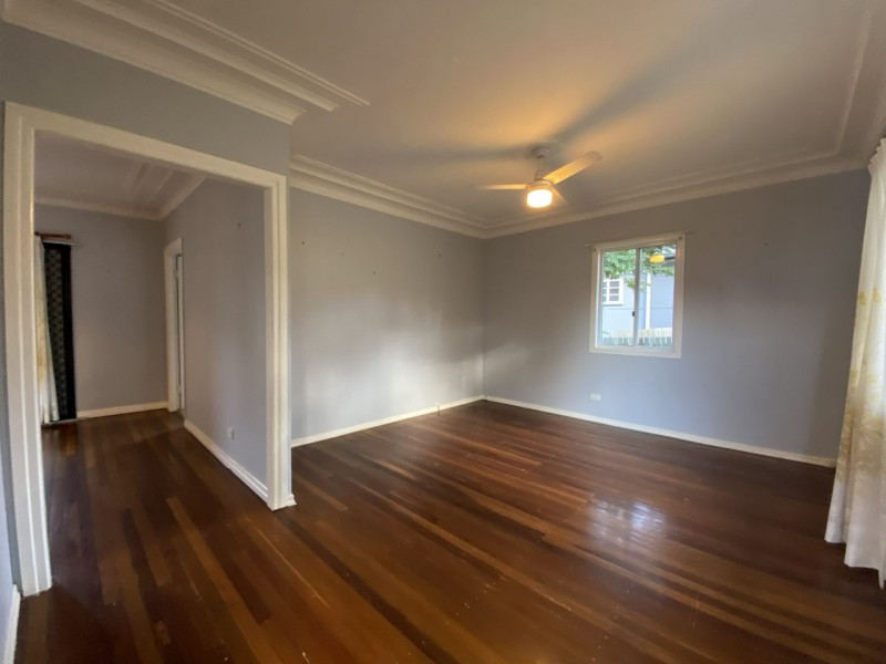 22 Down Street, Esk QLD 4312