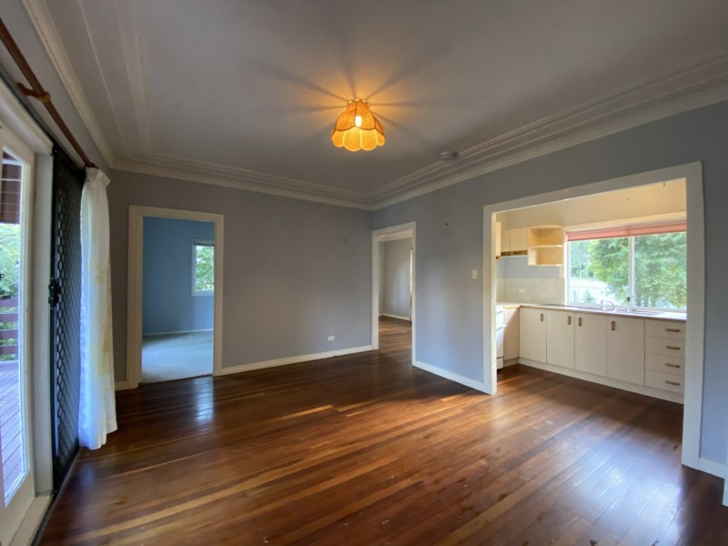 22 Down Street, Esk QLD 4312