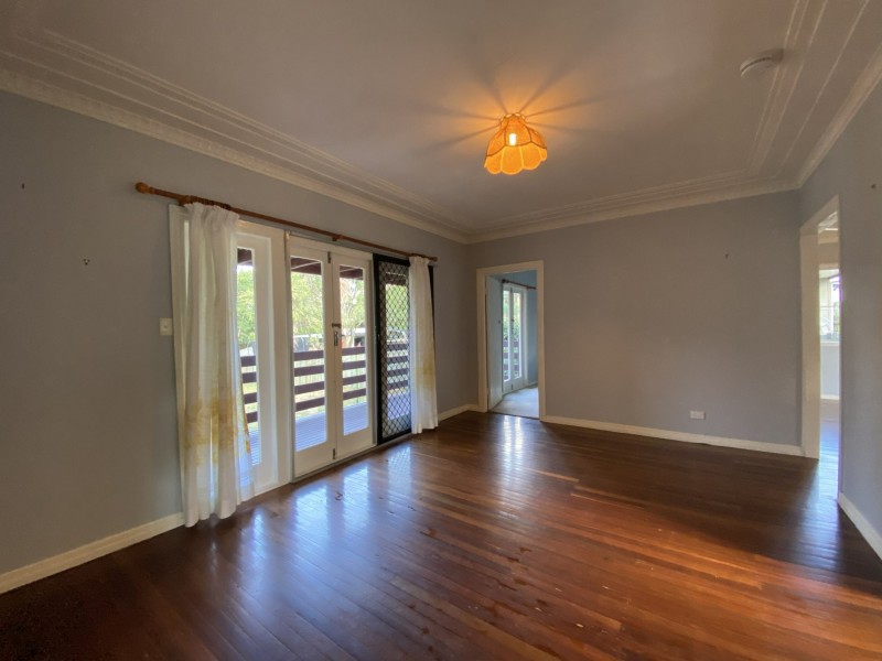 22 Down Street, Esk QLD 4312