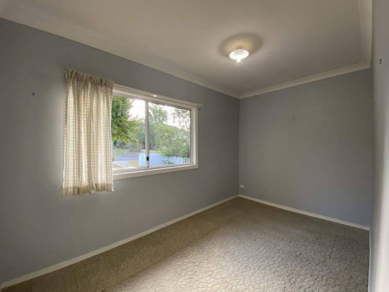 22 Down Street, Esk QLD 4312