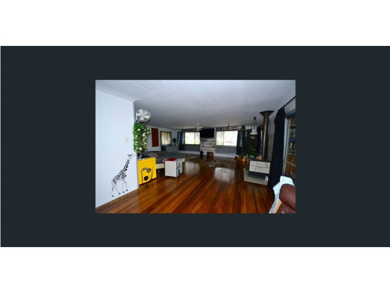 103 Highland Street, Esk QLD 4312