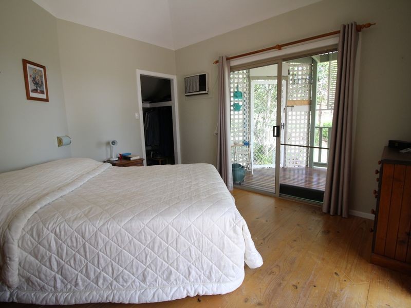91 Lakeview Drive, Esk QLD 4312