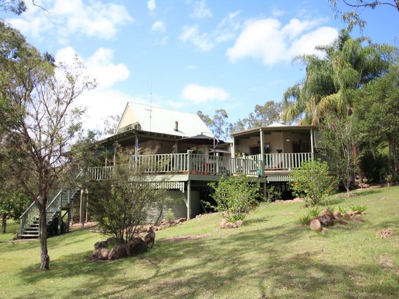 91 Lakeview Drive, Esk QLD 4312