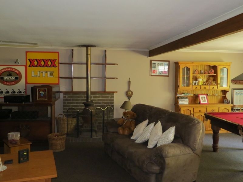 59 Elm Street Esk, Esk QLD 4312