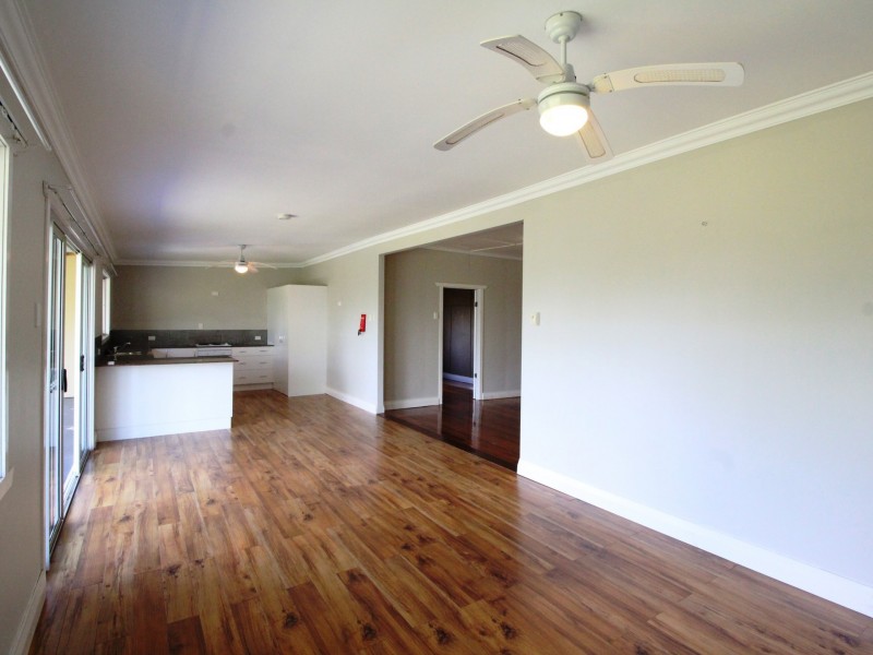 20 Crest Court, Esk QLD 4312